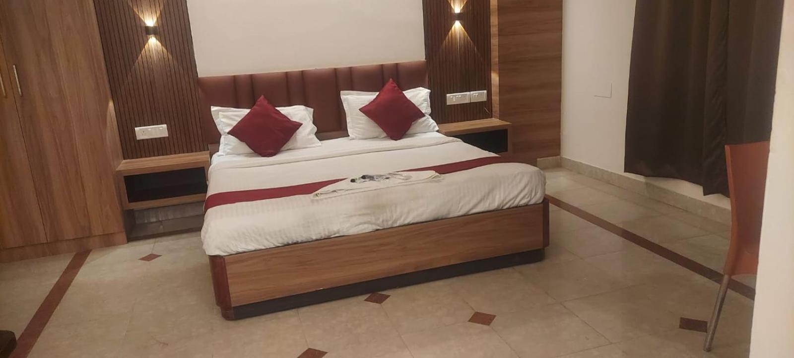 Capital O 69831 Hotel Mount Heera Ченнаї Екстер'єр фото